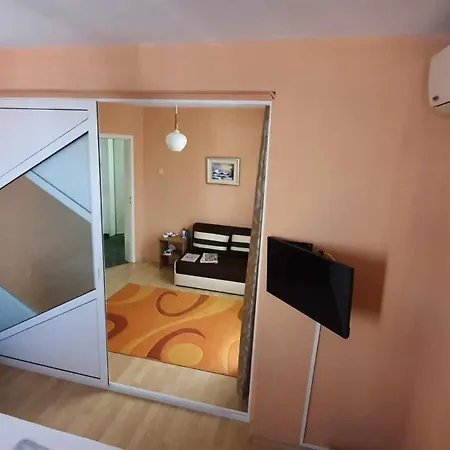 Guest house за гости ники-тити *