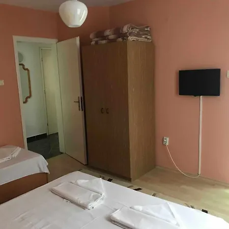 Guest house за гости ники-тити Kiten (Burgas)